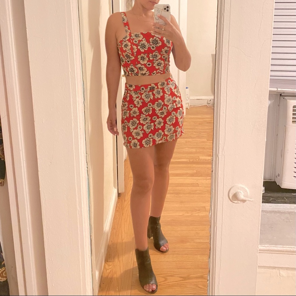 Skirt and top set